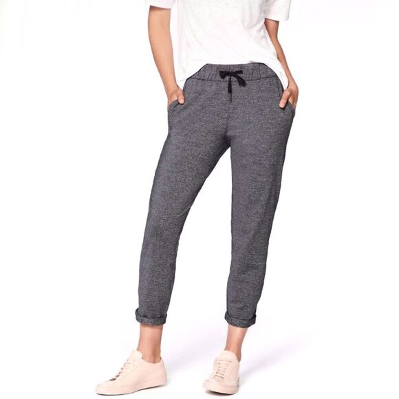 Lululemon On The Fly Pant size 6 - Picture 1 of 9